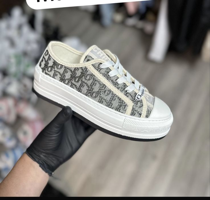 Adidasi dior lux marime 40