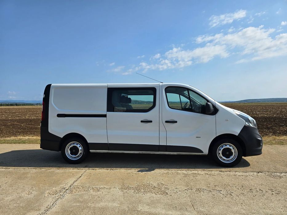Opel Vivaro Opel Vivaro Lung- Cabina Dubla 6 Locuri