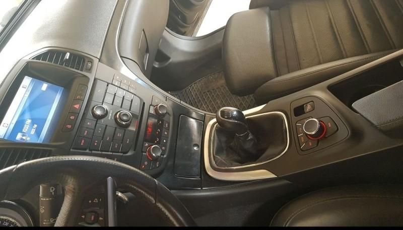 Consola centrală cu cotiera frână mana electronica Opel Insignia A