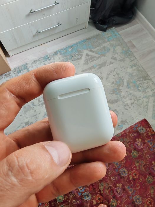 Apple AirPods 2nd generation