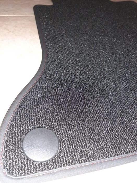 Мокетени стелки мерцедес mercedes w117 CLA С117 десен воланAMG