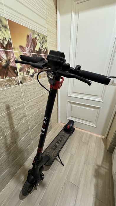 Продаётся электросамокат Tribe Maya