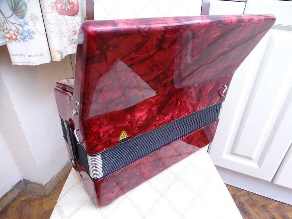 Акордеон Велтмайстер Стела 60 баса