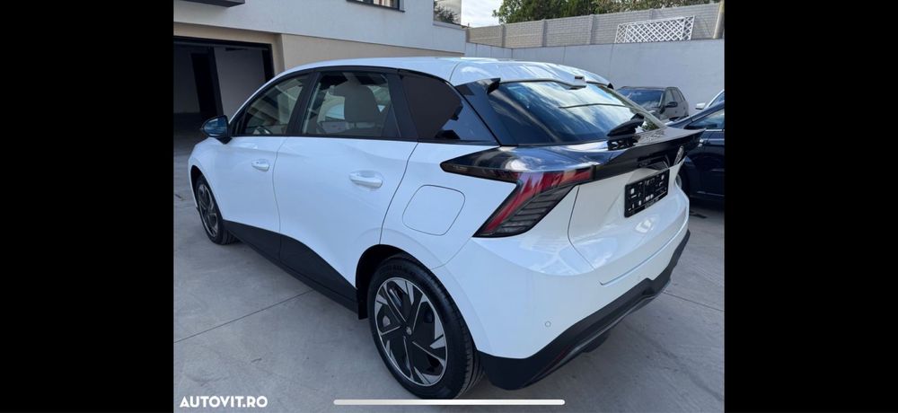 Inchiriere MG4 2025 electric doar PFA/SRL