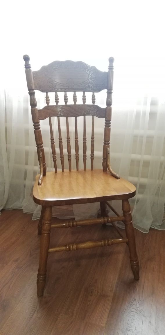 Стол и стулья из дубового массива