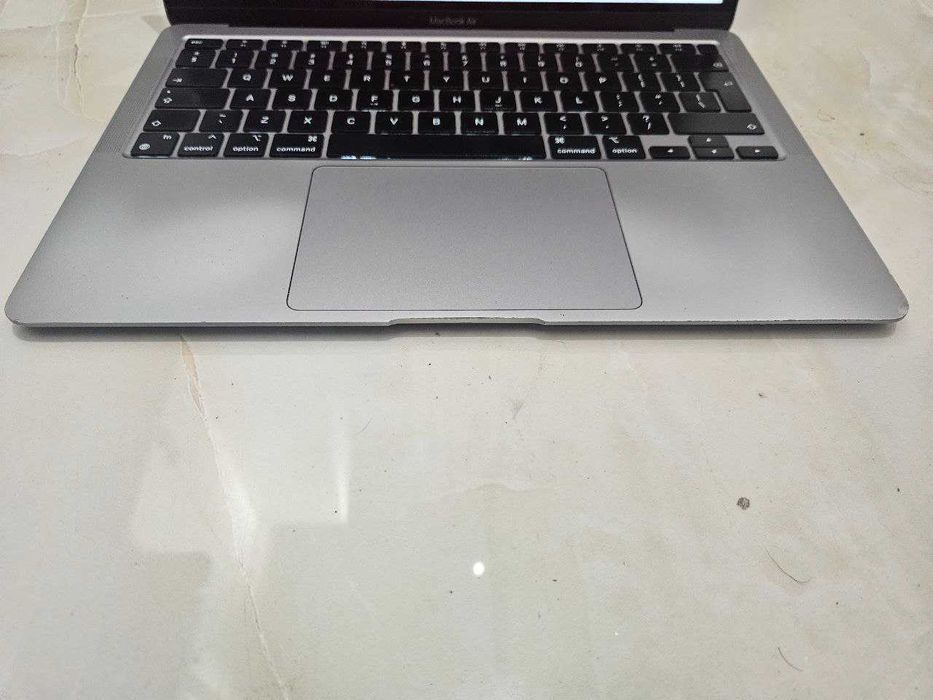 Apple MacBook Air 13" M1 16/256 по хорошей цене