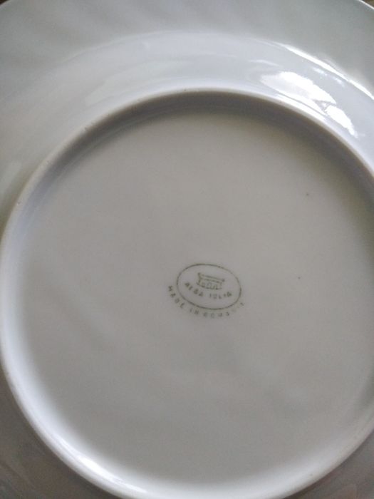 Vand 11 farfurii portelan de Alba Iulia,made in România