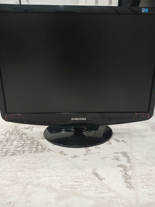 Продам Монитор Б/У