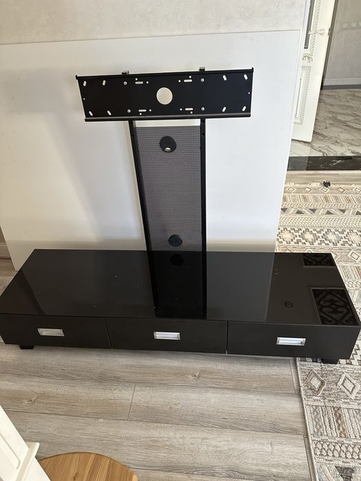 Подставка под телевизор в отличном  состояний