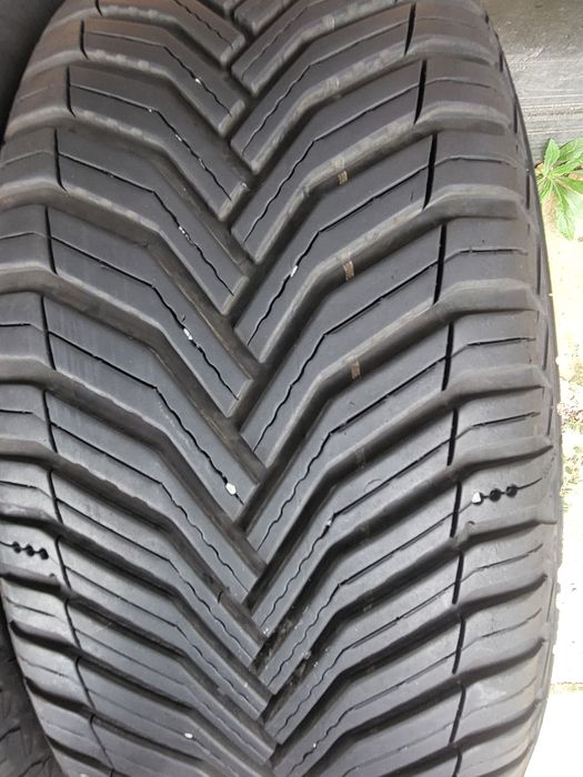 2бр 215/45/18 мишелин неразличими от новите