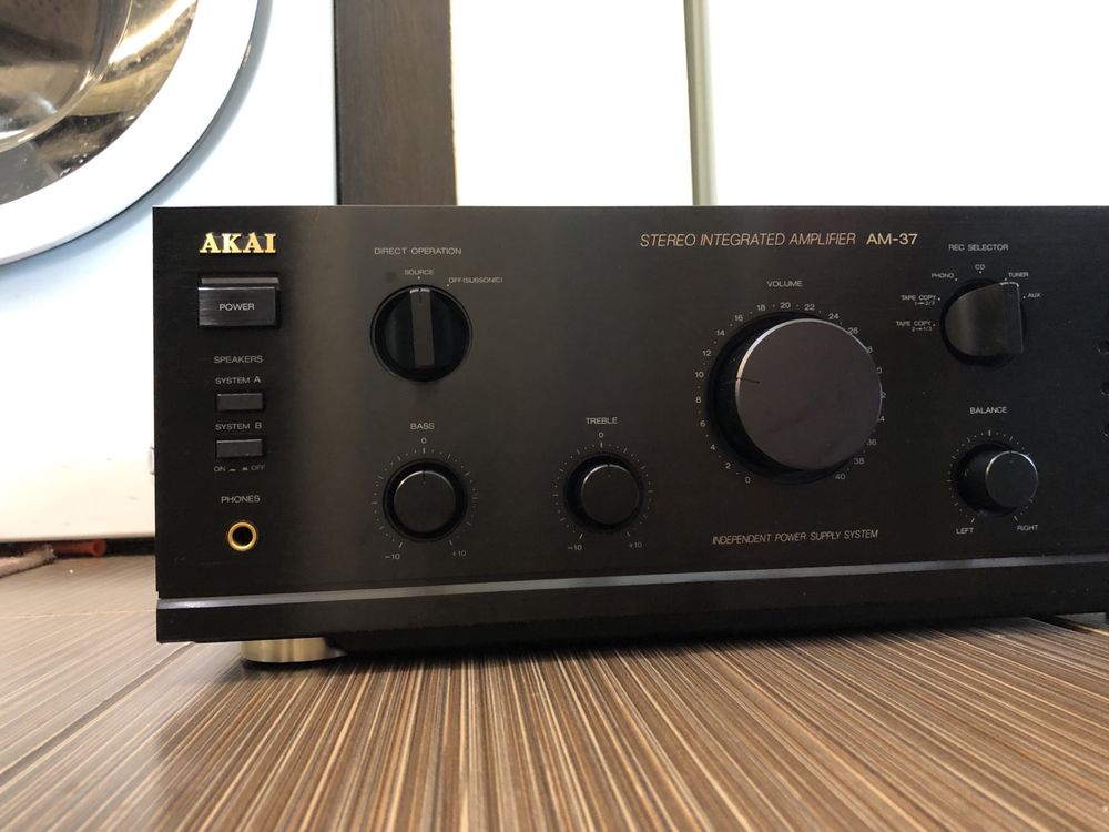 Като нов Akai AM-37