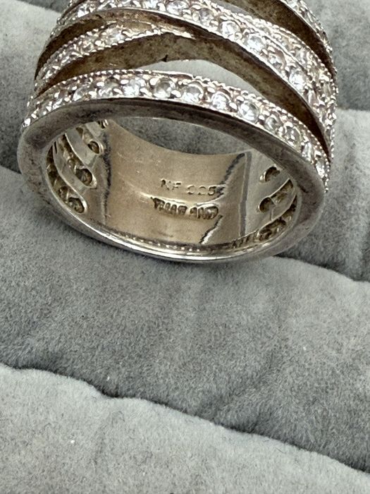 Inel din argint si pietre