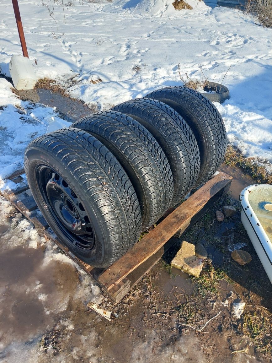Продам шины с дисков
