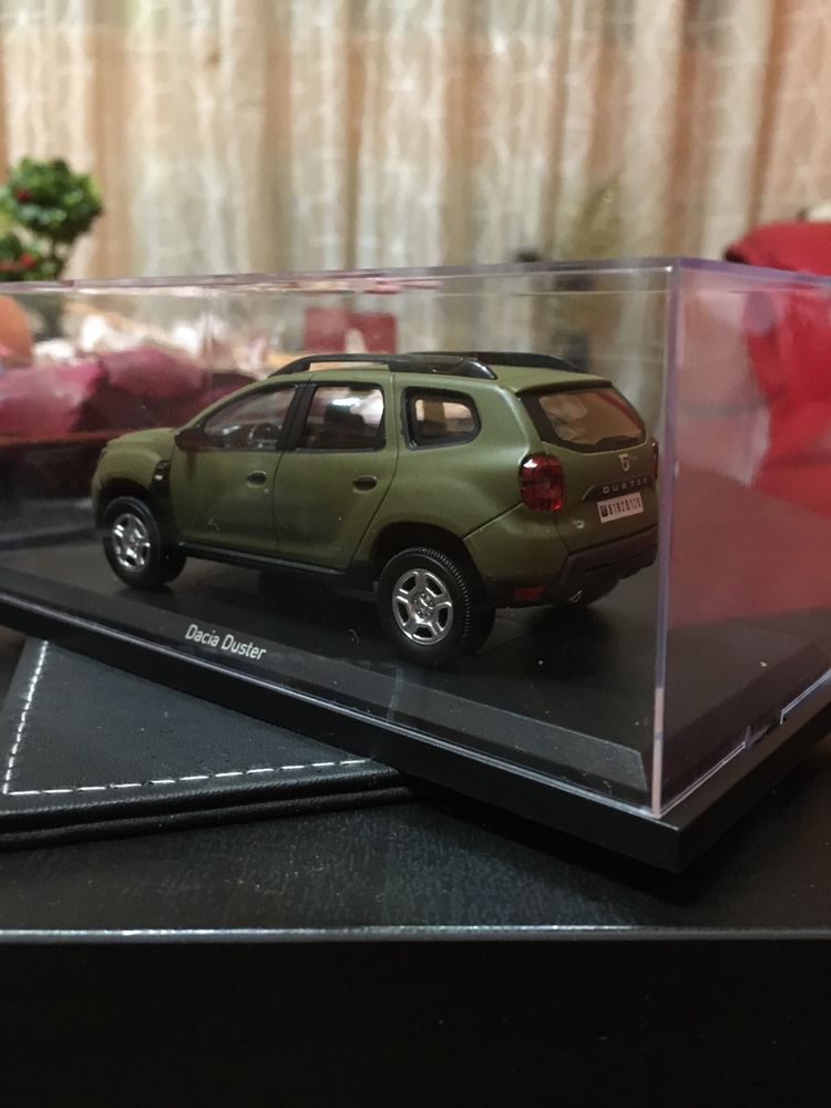 Vand Macheta Auto Dacia Duster Armata, Scara 1:43, Metalica!