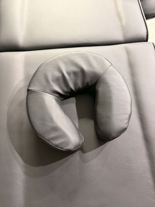 Професионален стол за козметици и татуисти (нов в гаранция)