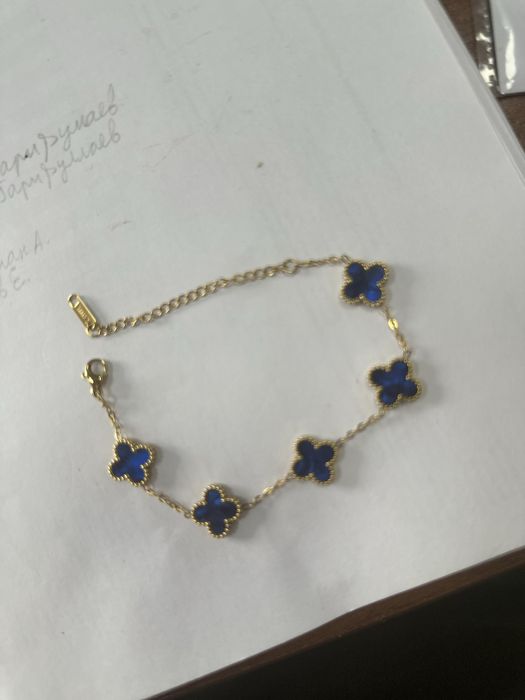 Продам серьги бижутерия для 2 проколов и браслет ван клиф