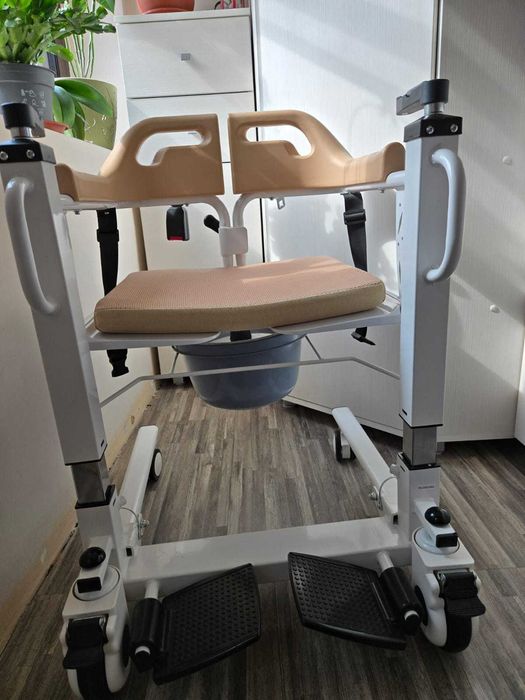 Scaun hidraulic transfer persoane varstnice sau cu handicat
