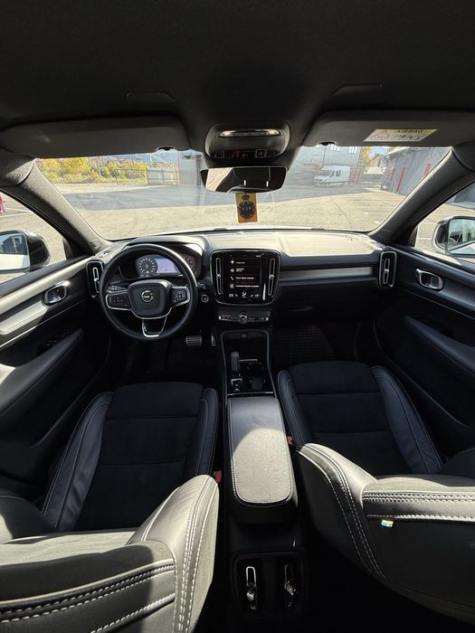 Volvo XC40 B4 unic proprietar