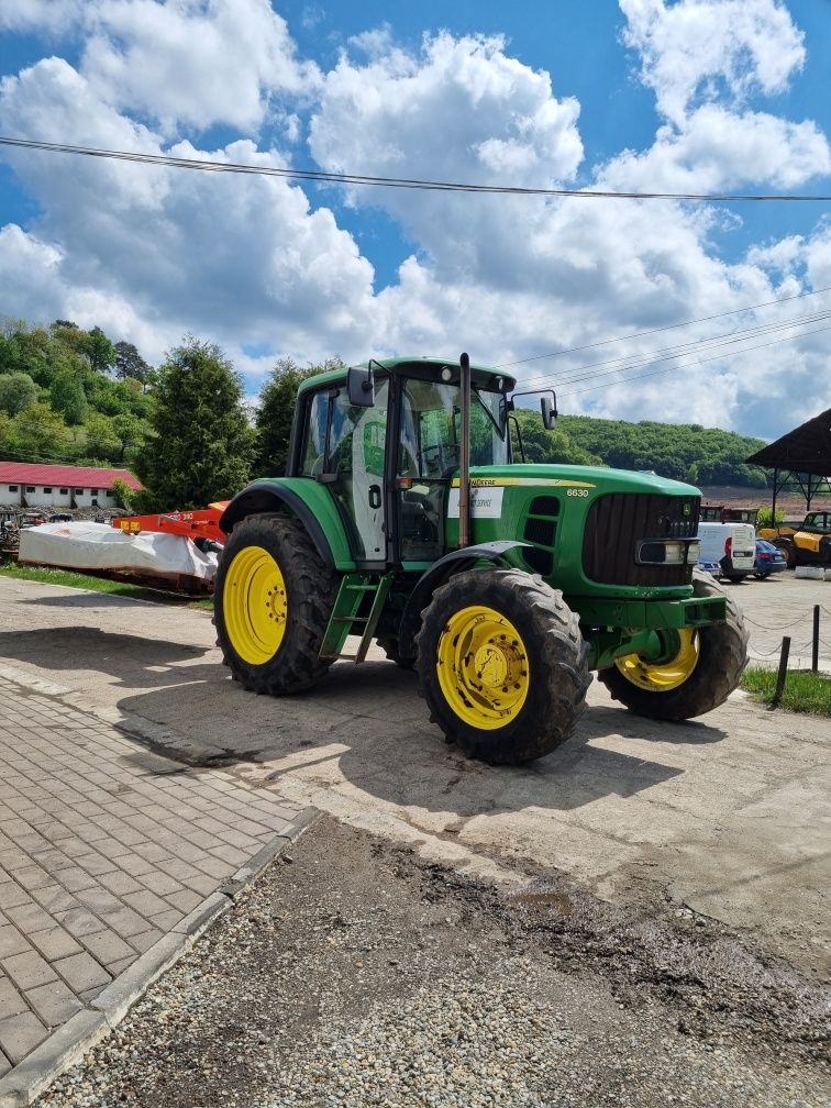 Tractor John Deere 6630