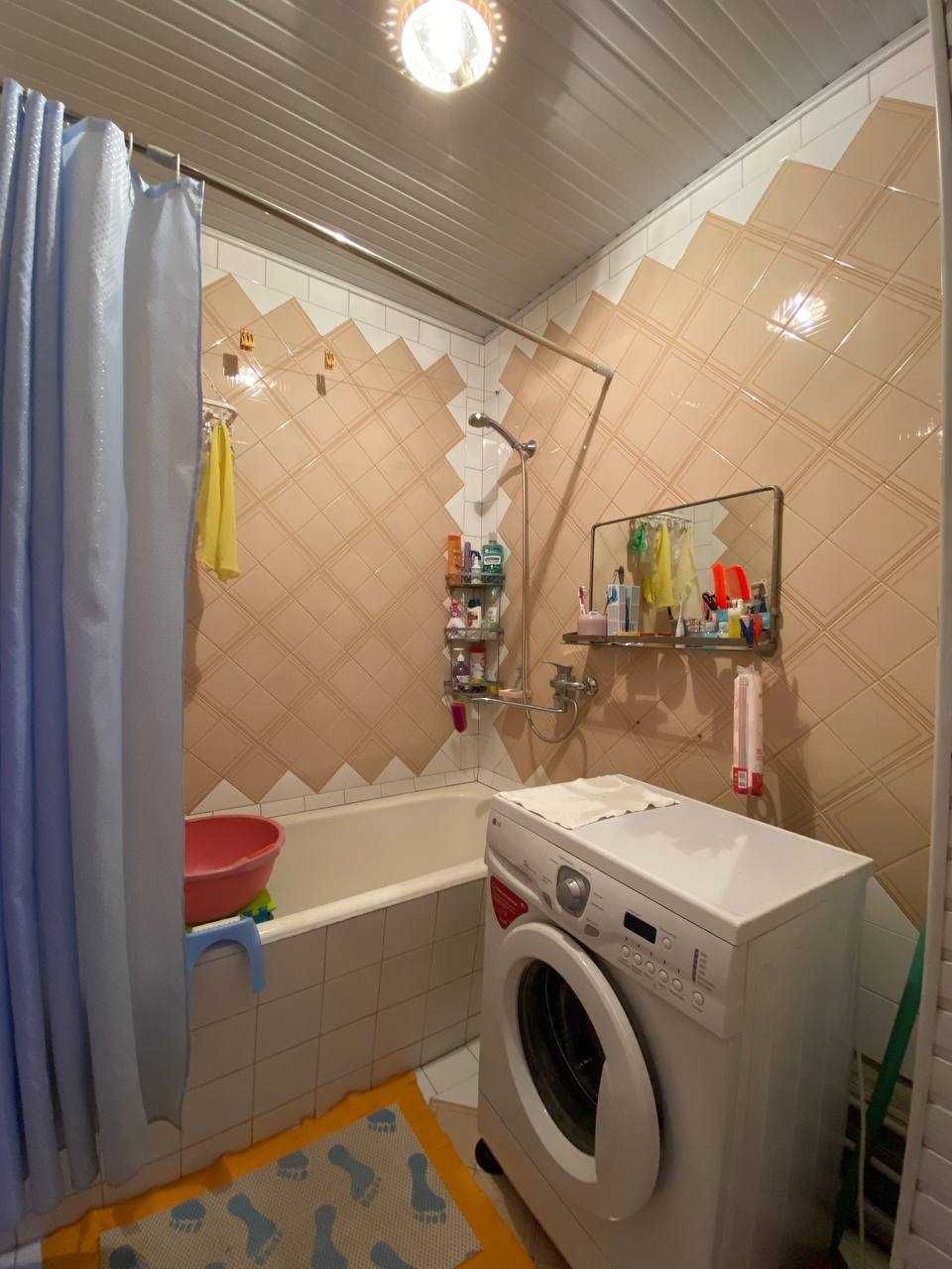 Госпитальный Капитал Банк 3-комн 5/16 90 м² чистое состояние 2 лифта