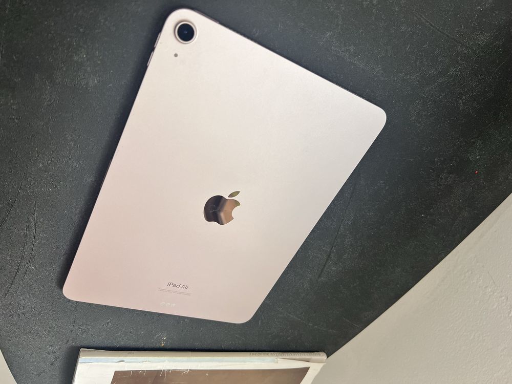 Планшет Apple iPad Air 2022 Wi-Fi 10.9 дюйм 8 Гб/64 Гб розовый
