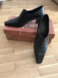 Дамски обувки от естествена кожа -черни
