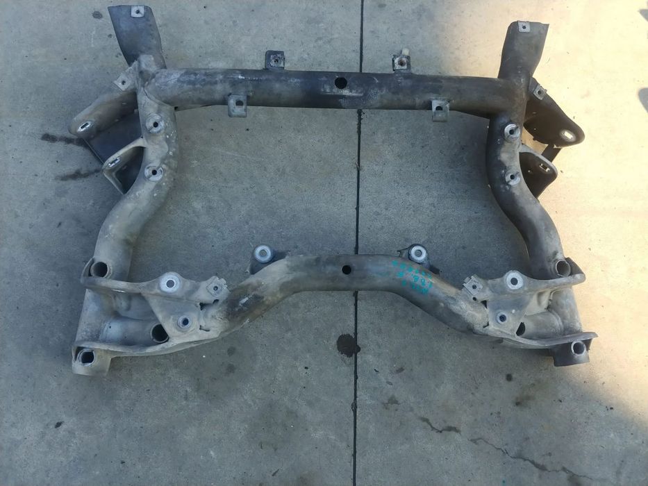 jug cadru motor  1.8b  mercedes c-class w204