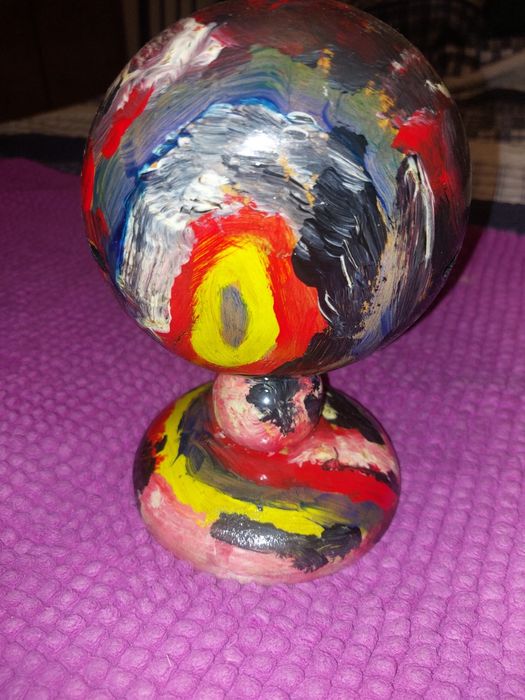 Ceas din lemn viu colorat