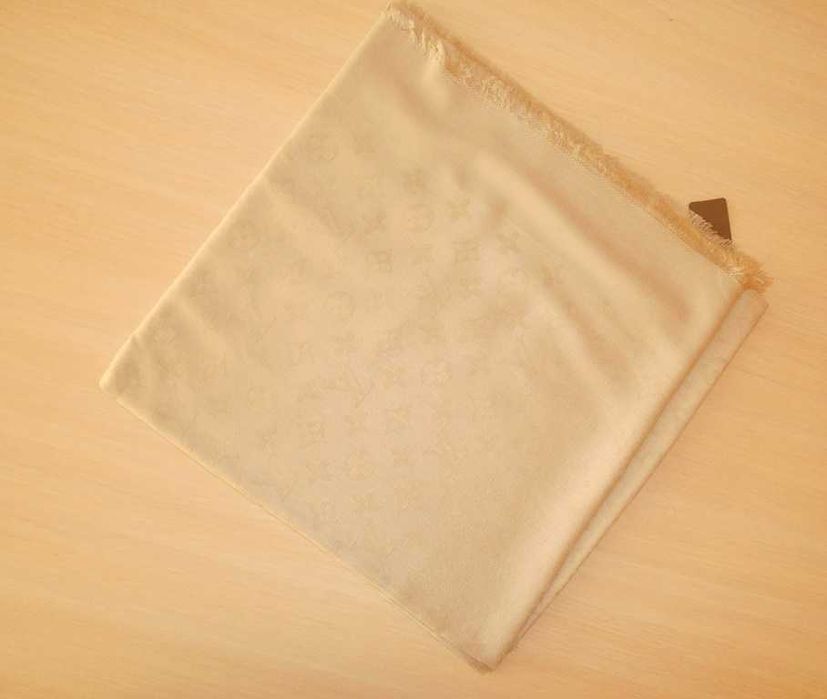 Eșarfă pentru femei Louis Vuitton 09-438