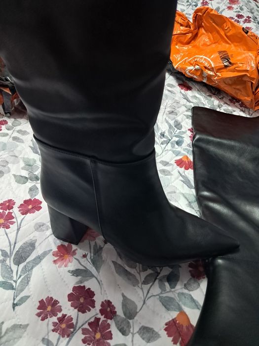 Cizme peste genunchi