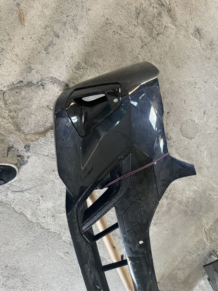 Bmw g60 2024 g 520 i налични предна броня прагове и задна броня