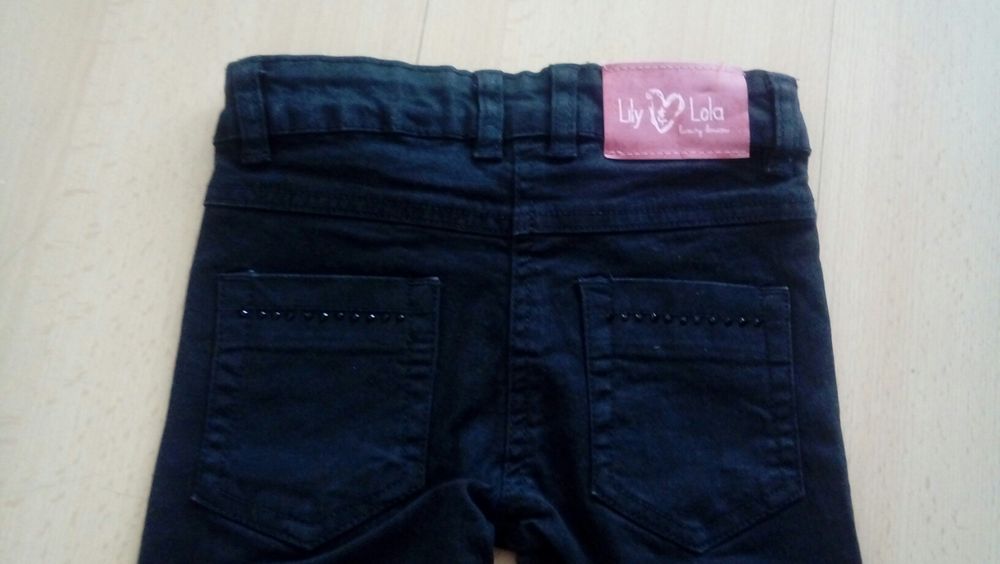 Нови дънки за момиче