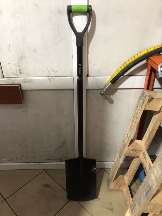 Лопата совковая