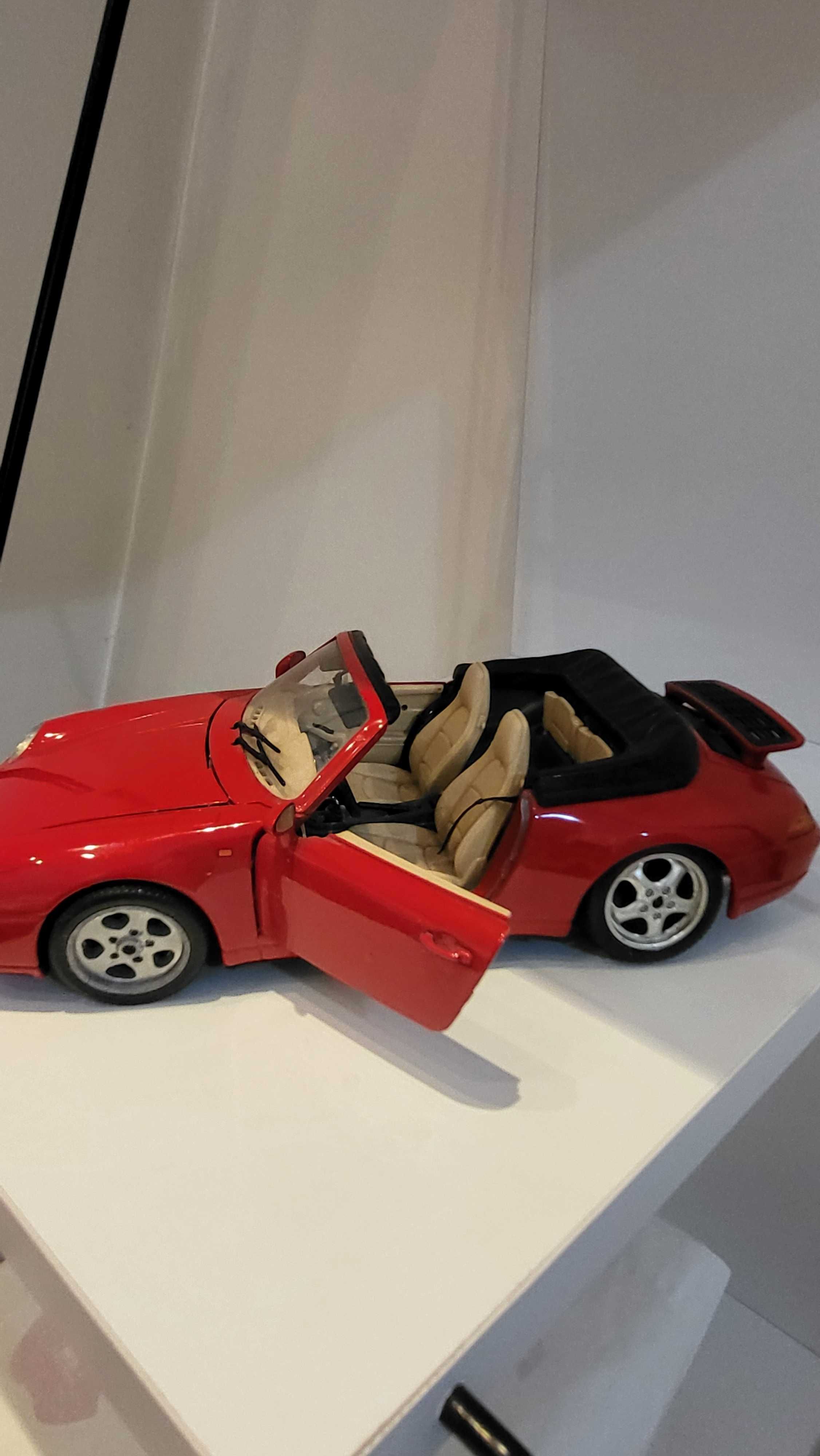 Bburago Porsche 911 Carrera Cabriolet 1994 1:18
