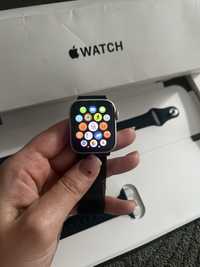 Часы Apple Watch SE 40мм