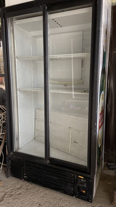 Торговый холодильник