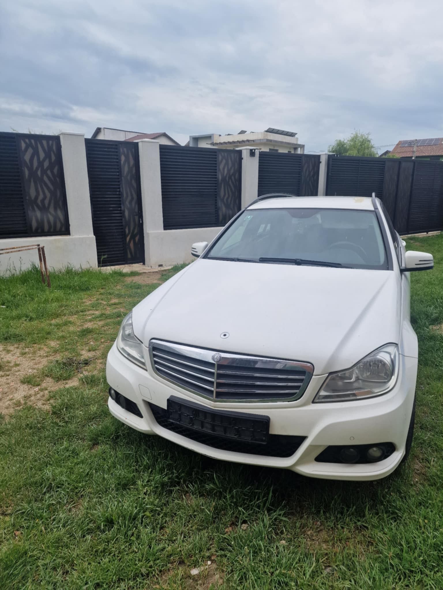 Mercedes c200, 2012