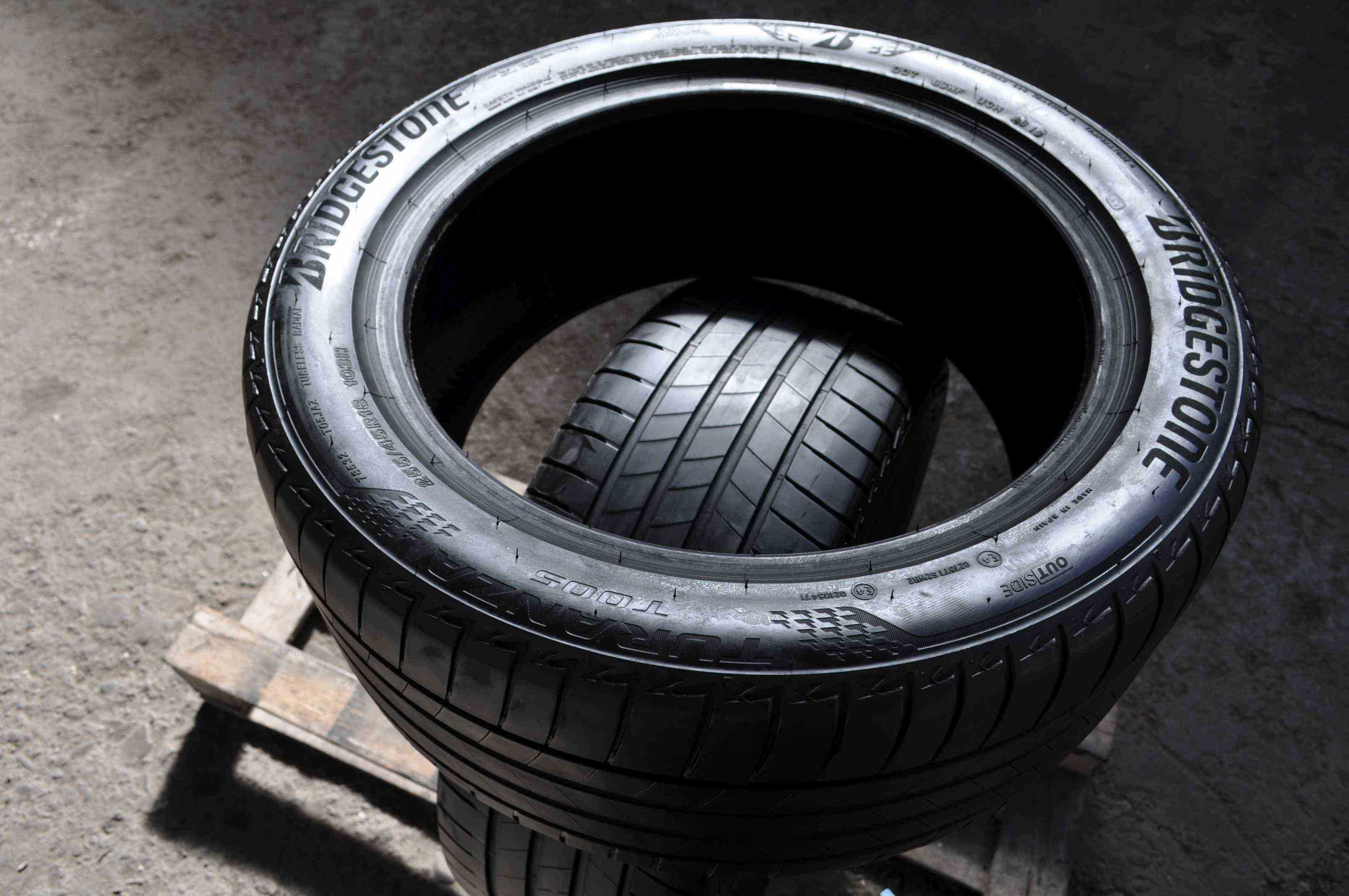 SET 2 Anvelope Vara 255/45 R18 BRIDGESTONE Turanza T005 103H