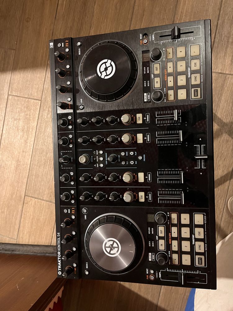 Traktor kontrol s4 mk2