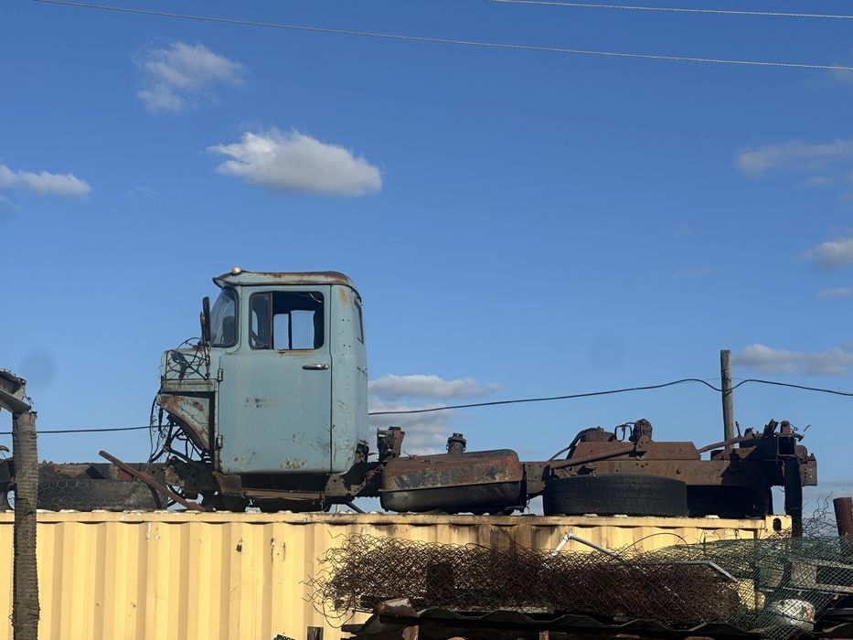 Продам раму Зил с подрамником и кабиной