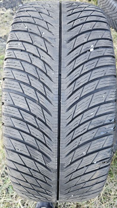 2бр гуми 245 45 18 дот 23 мишелин