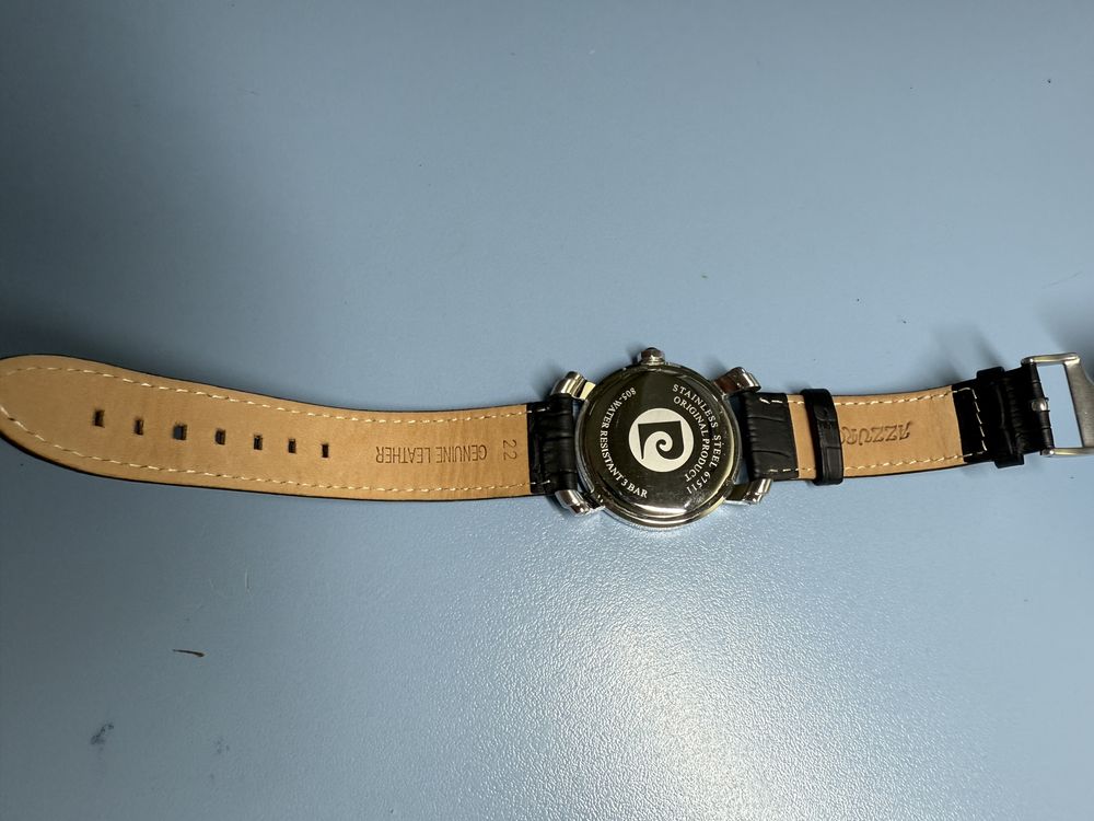 Часовник Pierre Cardin, оригинален