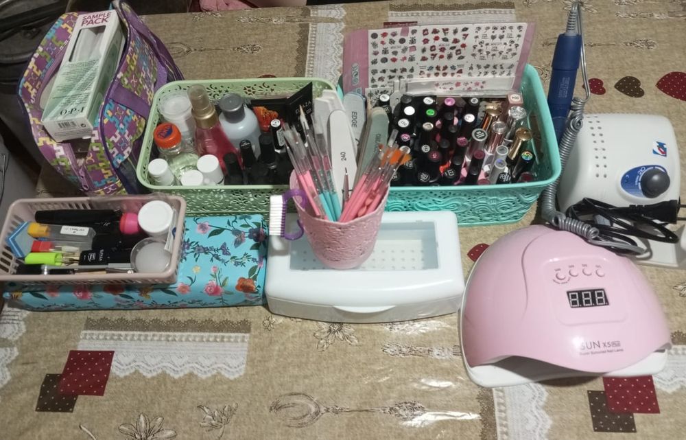 Продам маникюрный набор.