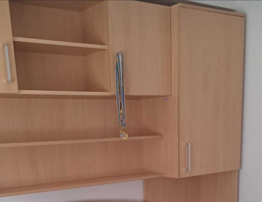 Mobila suspendata dormitor