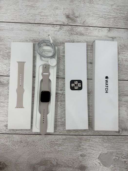 Смарт-часы Apple Watch SE (2 поколение) 40mm