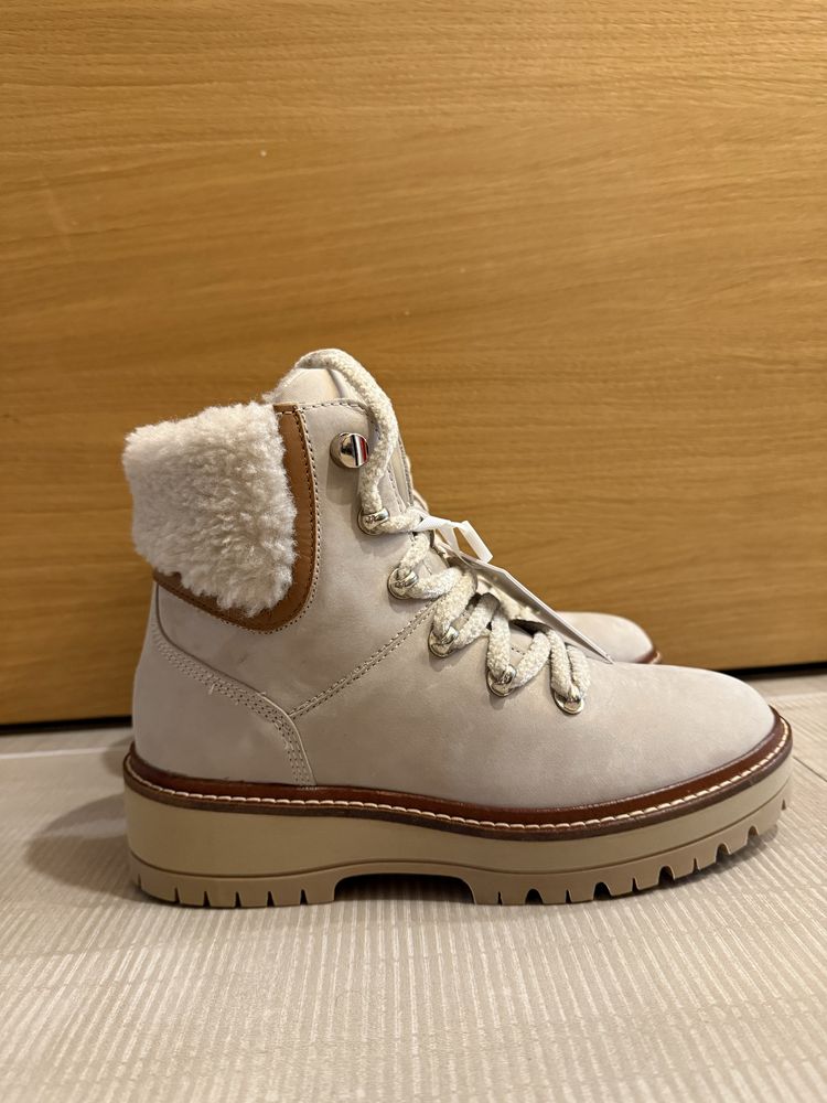 Зимни боти Tommy Hilfiger