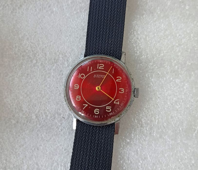 Продам часы Восток, мужские, наручные,  Советские, механические