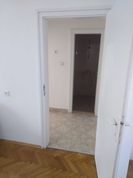 Дава се под наем Многостаен апартамент в Пловдив, Център - 120 кв.м за 400 € - Снимка #9