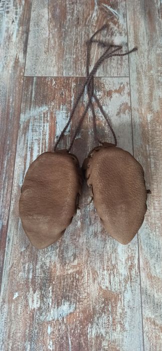 Сувенирани цървули от естествена кожа