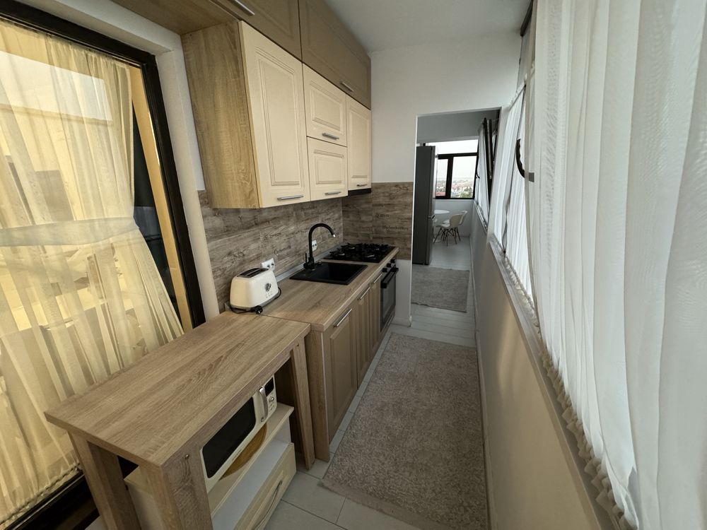 Inchiriez penthouse 4 camere - terasa